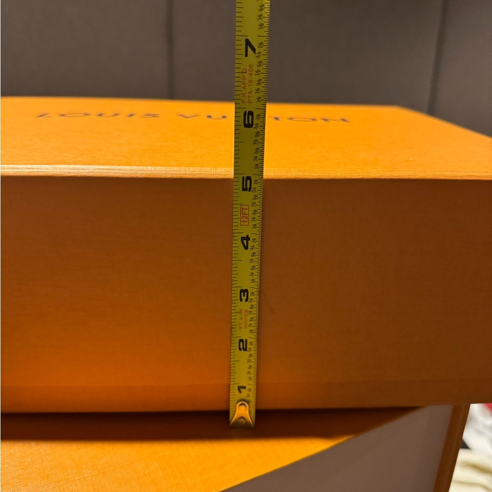 Louis Vuitton Gift Box - Picture 13 of 13